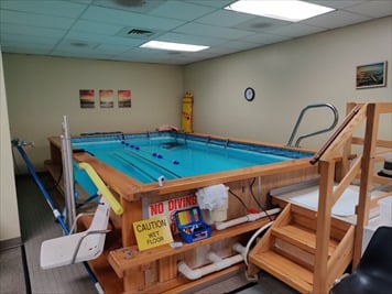 Aquatic therapy pool